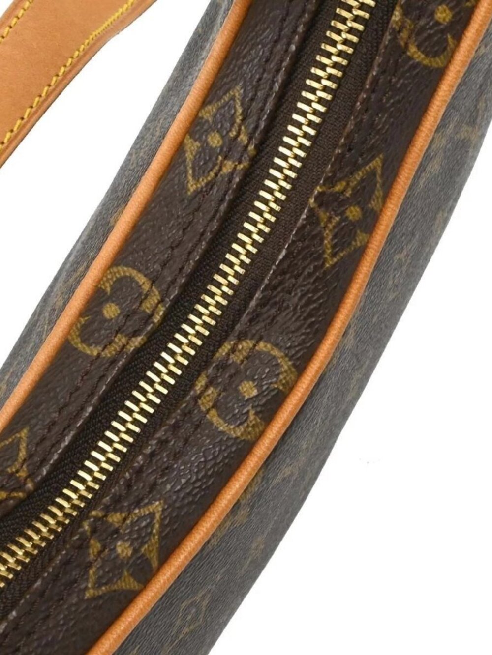 Louis Vuitton Monogram - Picture 13 of 15